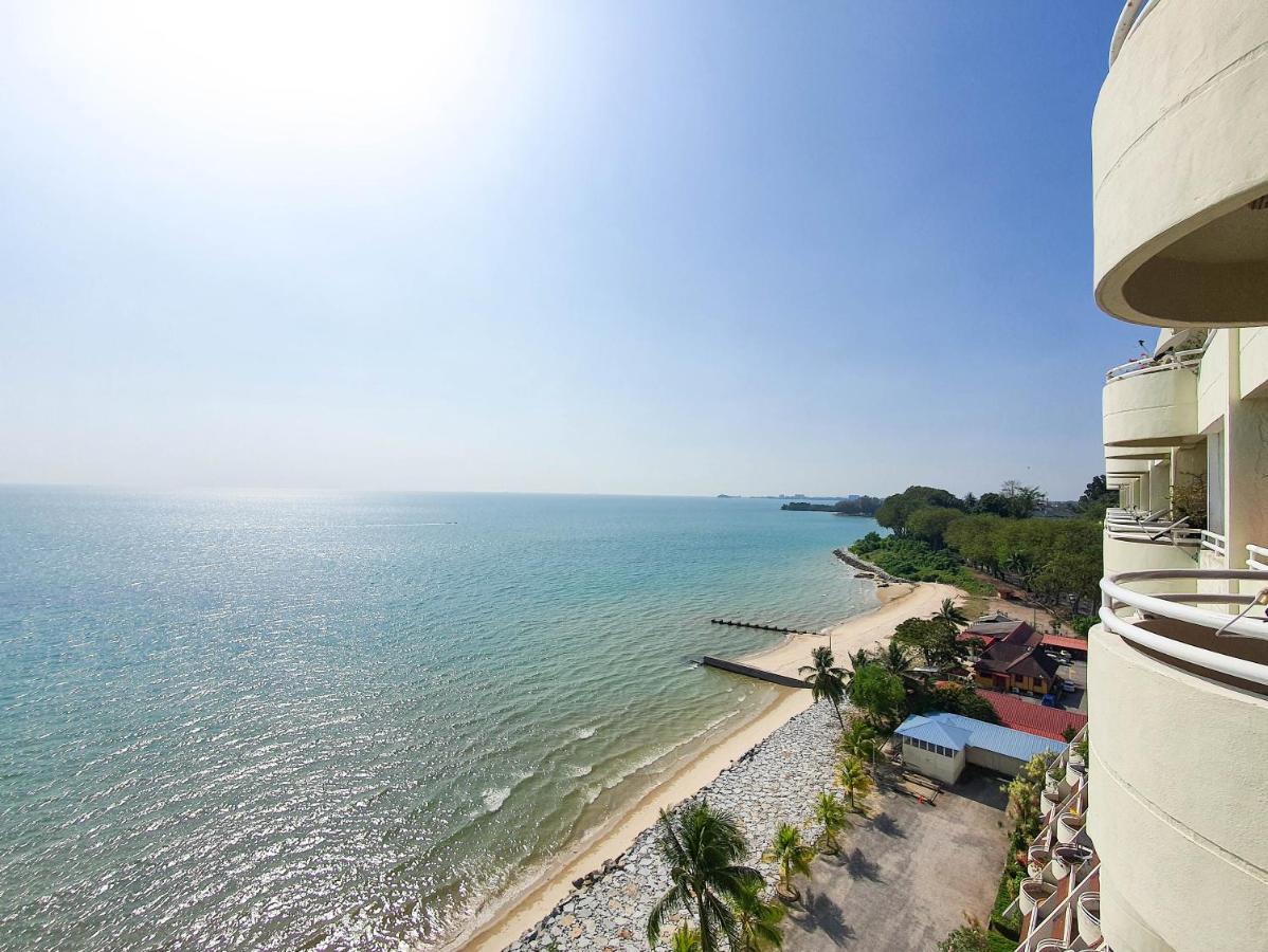 'Newly Refurbished' 'Sunny Seaview' At Regency With 2 Carpark By Shine Stay Port Dickson Dış mekan fotoğraf