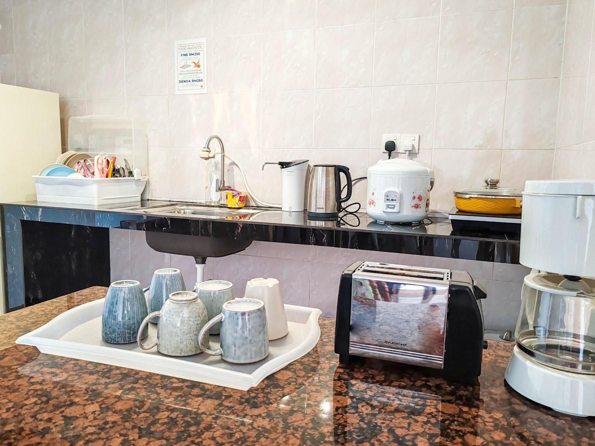 'Newly Refurbished' 'Sunny Seaview' At Regency With 2 Carpark By Shine Stay Port Dickson Dış mekan fotoğraf