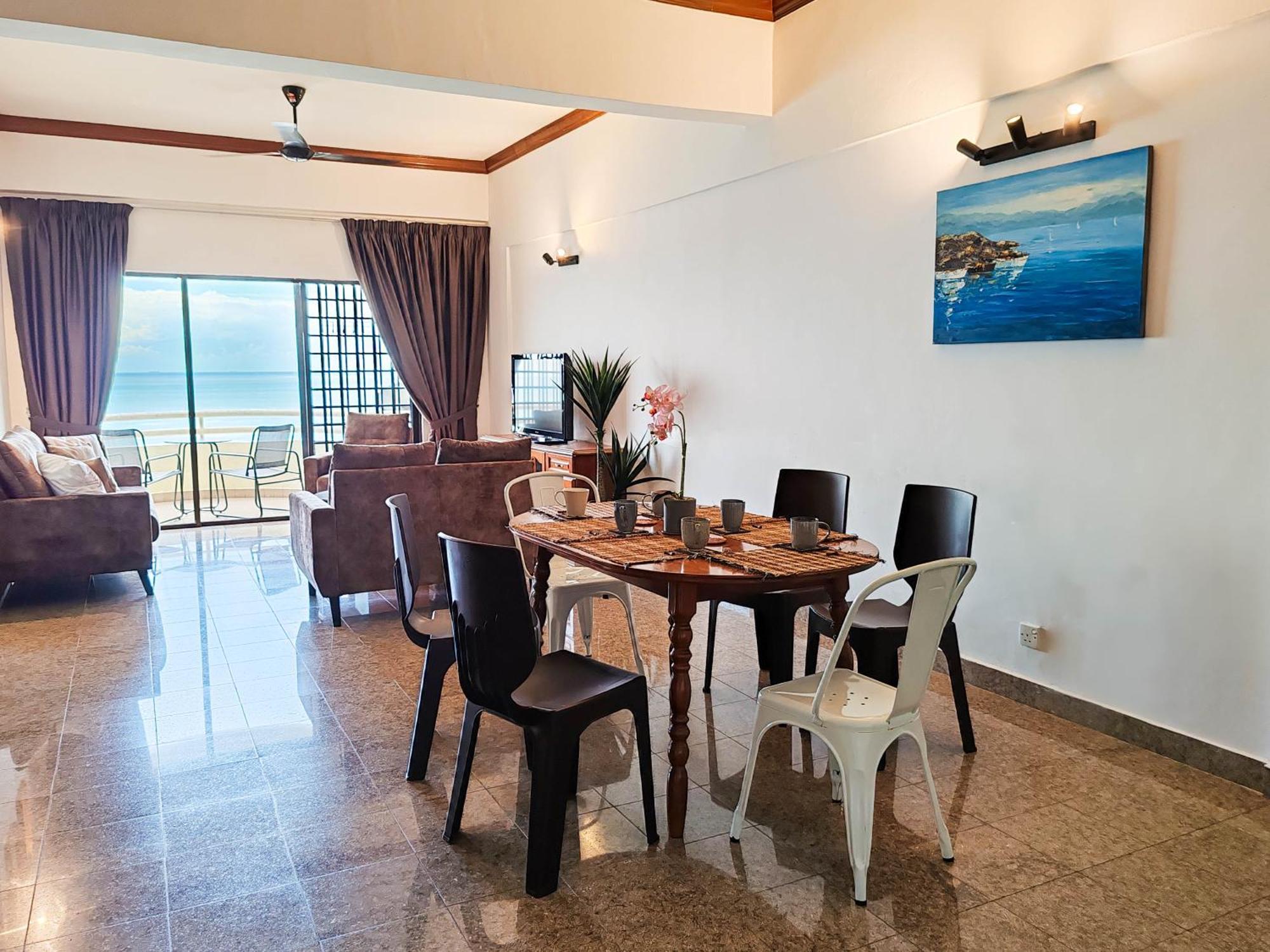 'Newly Refurbished' 'Sunny Seaview' At Regency With 2 Carpark By Shine Stay Port Dickson Dış mekan fotoğraf